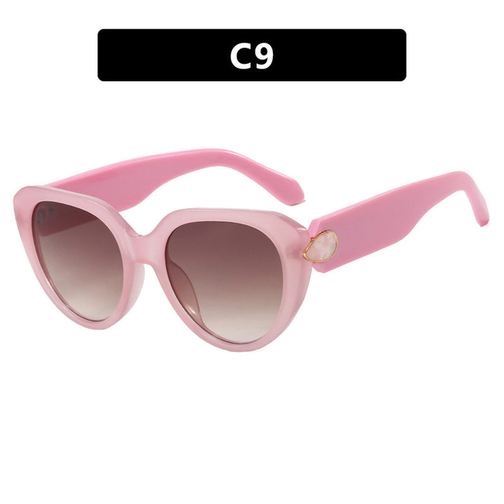 Women Cat-Eye Sunglasses with striking design and protective UV filter Bowlift