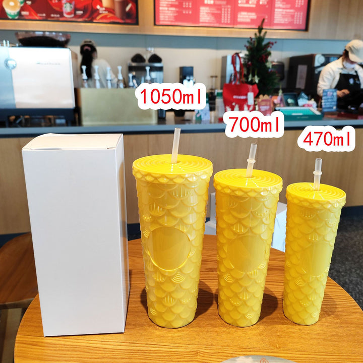 Ladies trendy drinking cups in wave pattern Bowlift
