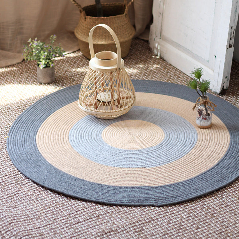Beautiful round rug Bowlift