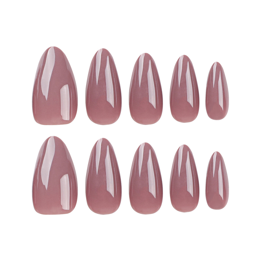 High-quality nail extensions in elegant almond shape Bowlift