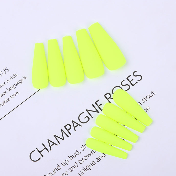 Elegant Fake Nails Bowlift