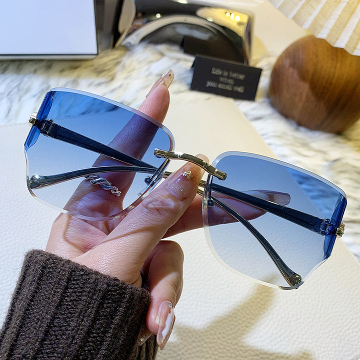 Ladies exclusive geometric sunglasses Bowlift