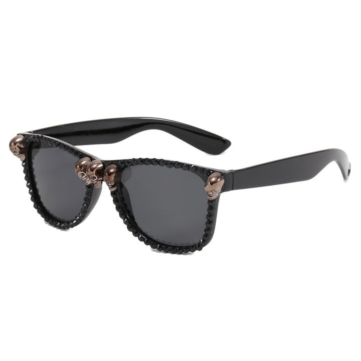 Women's extravagant sunglasses with crystal embellishments Bowlift