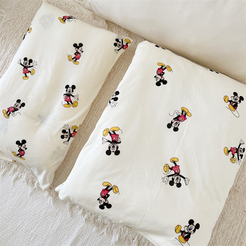 Unisex cotton pillowcase with cheerful bear design Bowlift