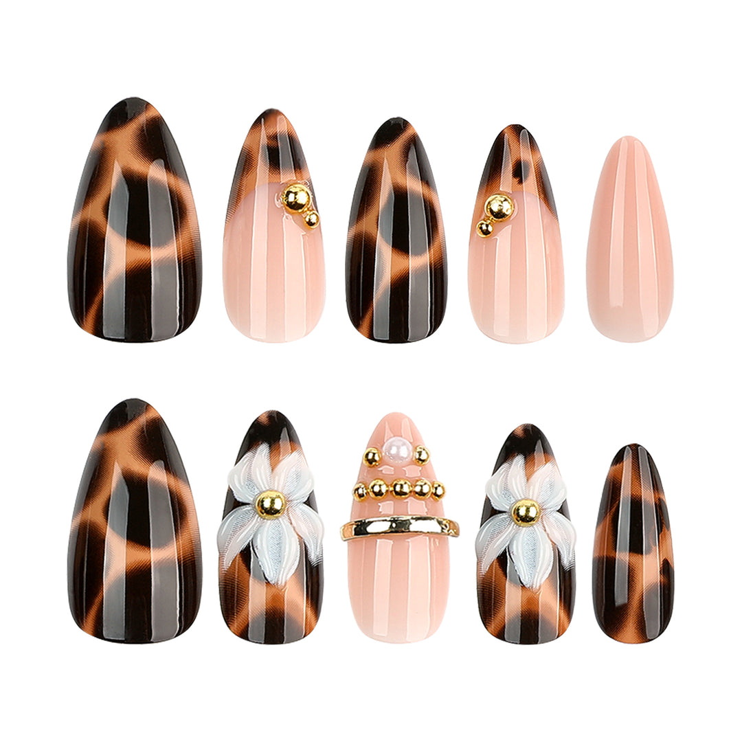 Artful stiletto nails with flower and leopard design Bowlift