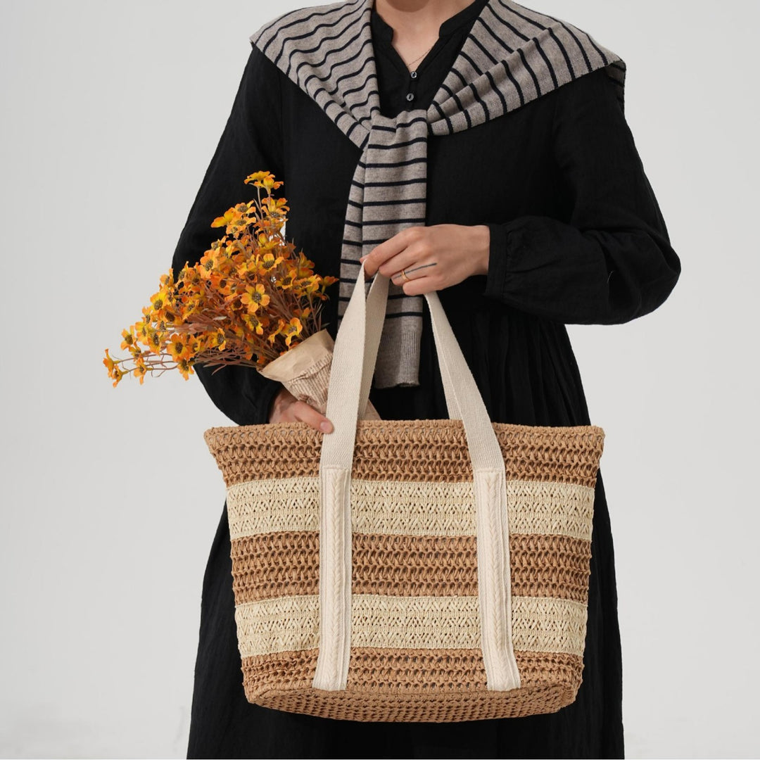 Beach bag made of sustainable natural material with structured design Bowlift