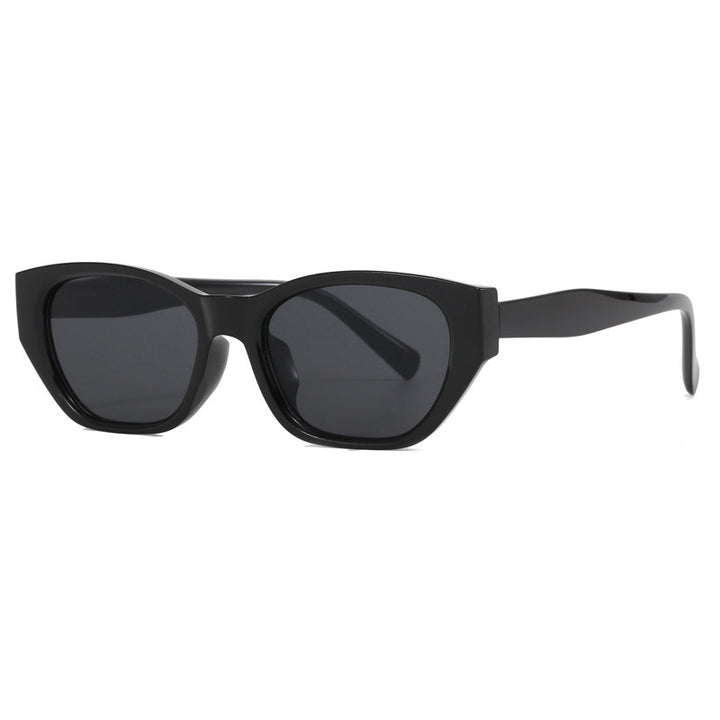Ladies Cat-Eye Sunglasses with transparent, geometric frame Bowlift