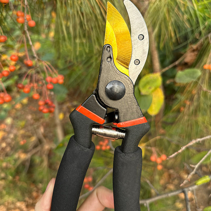 Precision bypass pruning shears with Ergonomic non-slip handles Bowlift
