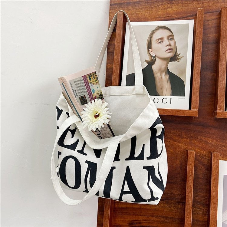 Fashionable cotton bag with striking lettering Bowlift