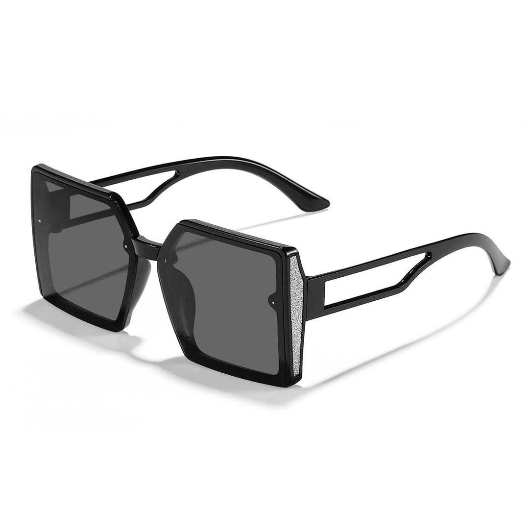 Women's sunglasses with unique square frame and sparkling accent Bowlift