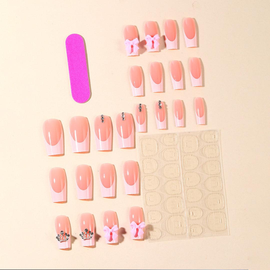 Elegant Crown-Embellished Nail Art Extensions Bowlift