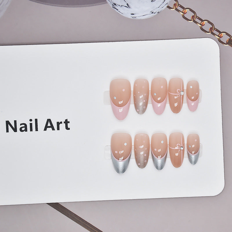 Decorative Glossy Press-On Nail Set Bowlift