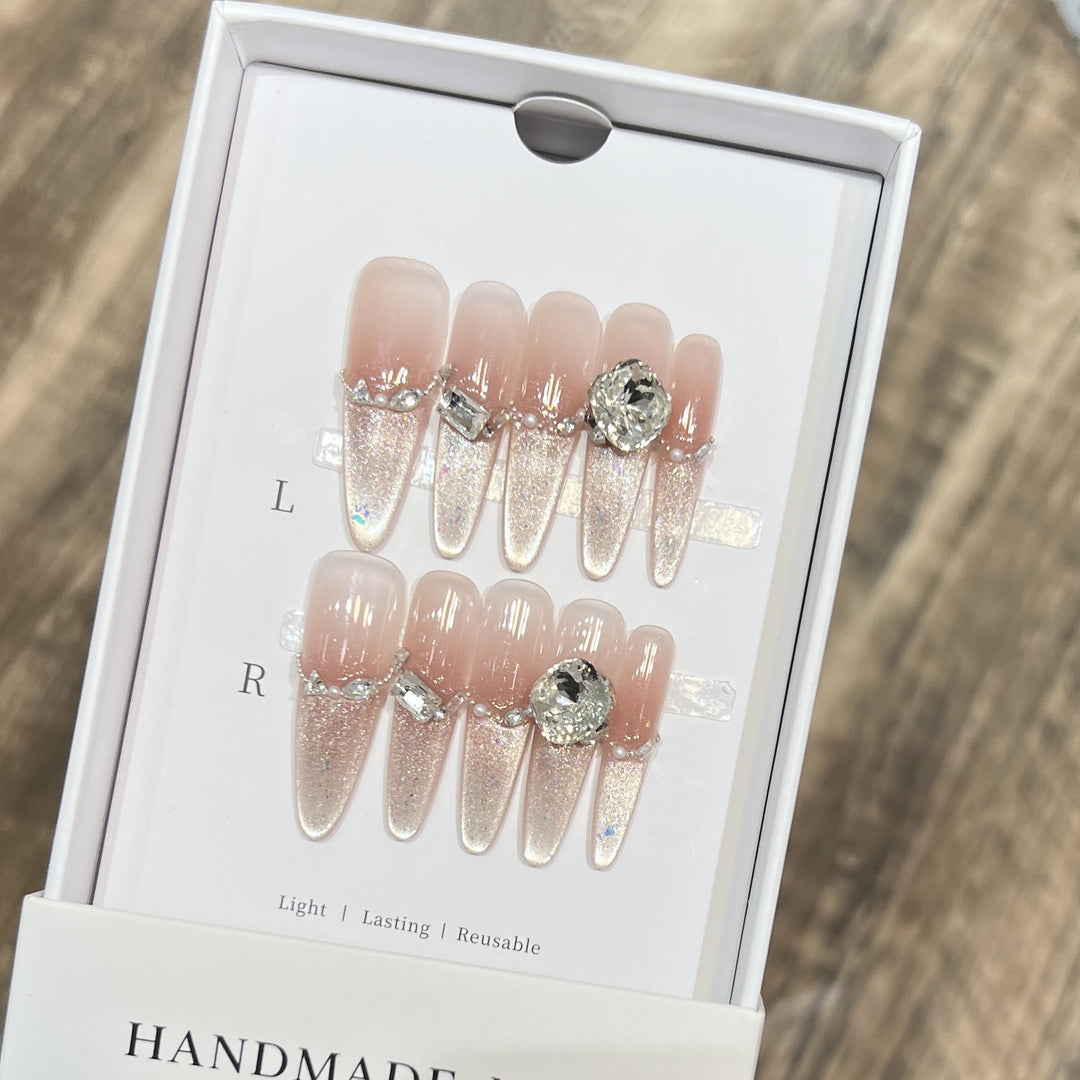 Decorative Stiletto Press-On Nail Art Set with Rhinestone Details Bowlift