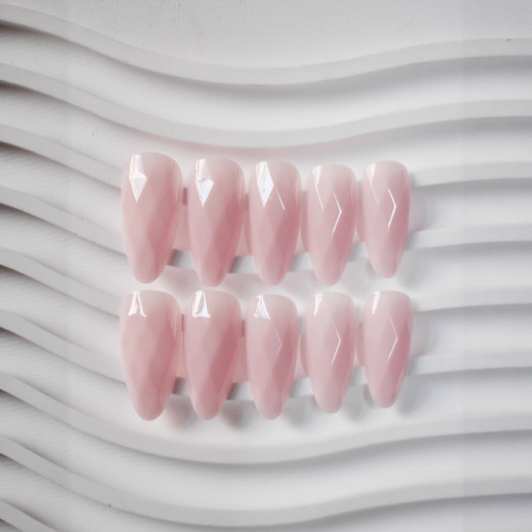 Premium Glossy Diamond-Shaped Press-On Nails Bowlift