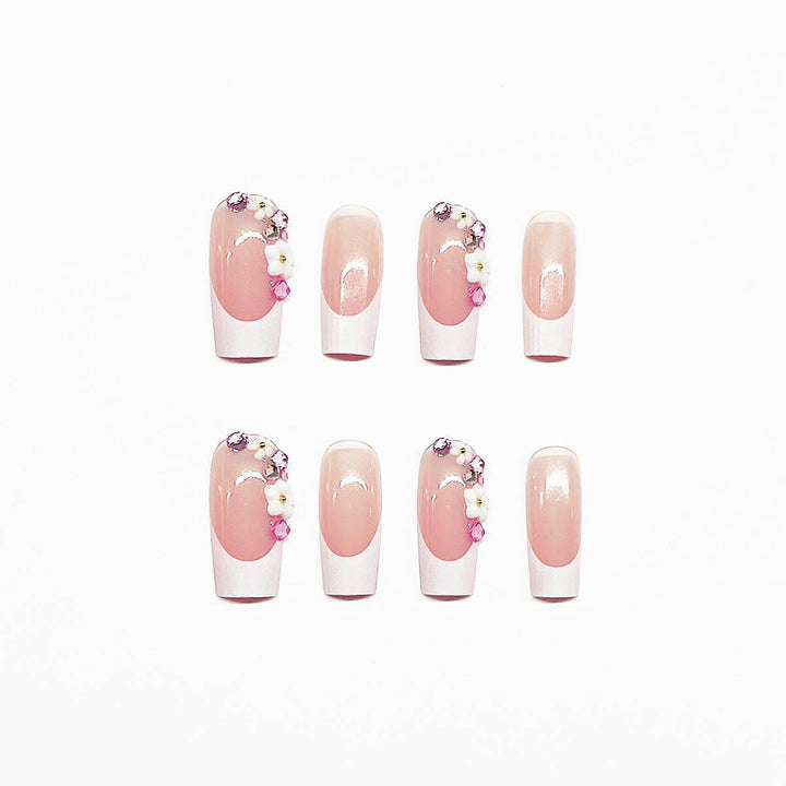 Artificial nail set with elegant floral decorations and transparent finish Bowlift