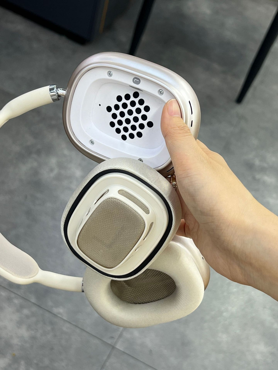 Wireless Over-Ear Headphones Bowlift