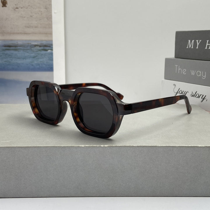 Women’s fashionable sunglasses in modern design with wide frame Bowlift