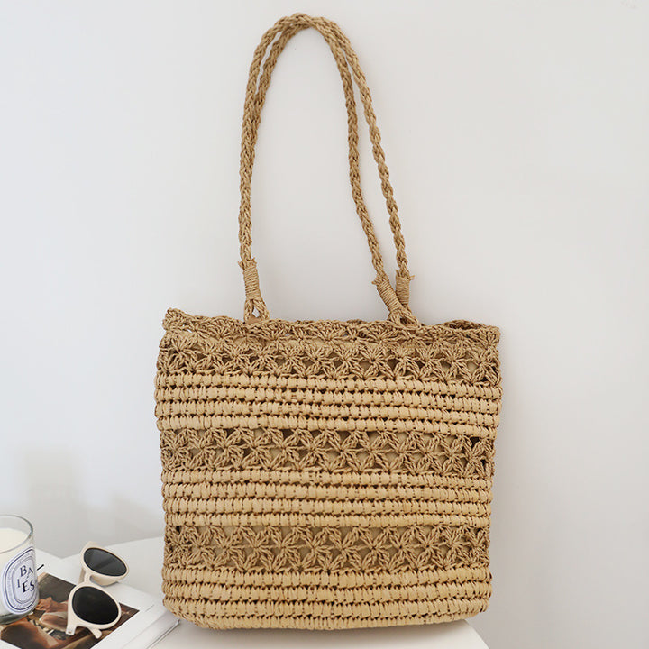 Hand-knotted beach bag in modern mesh design Bowlift