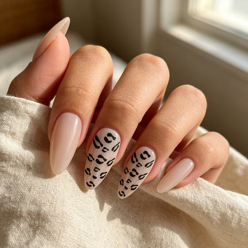 Elegant Stiletto Press-On Nails with Animal Print Design Bowlift