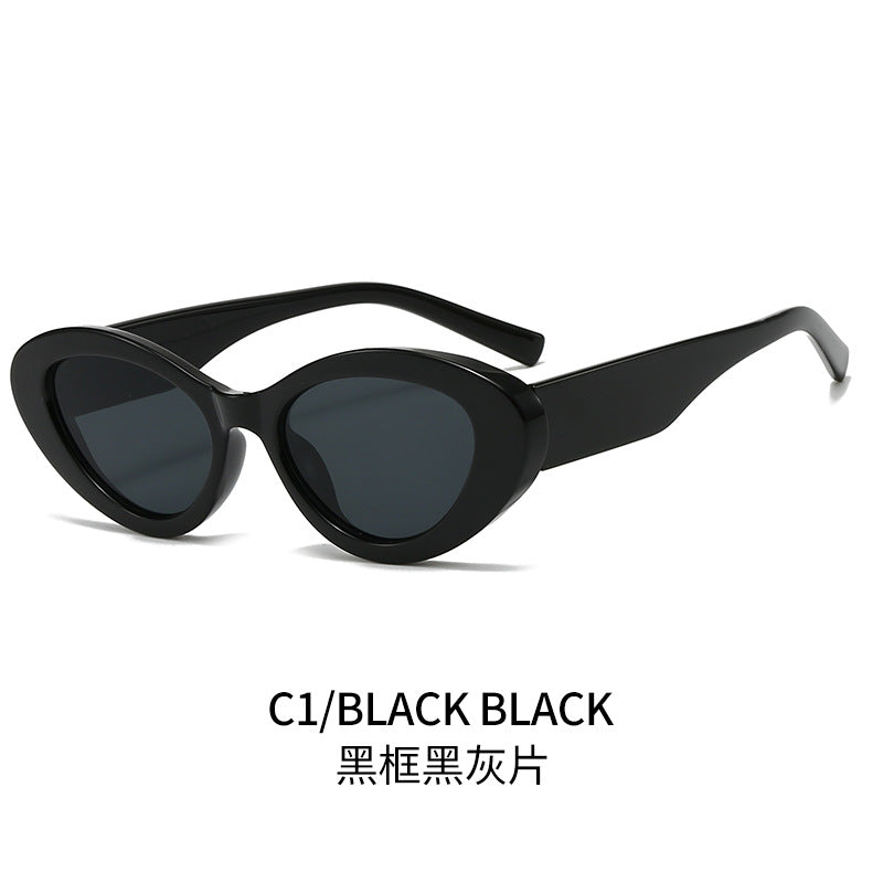 Women Elegant Sunglasses in Fashionable Design Bowlift
