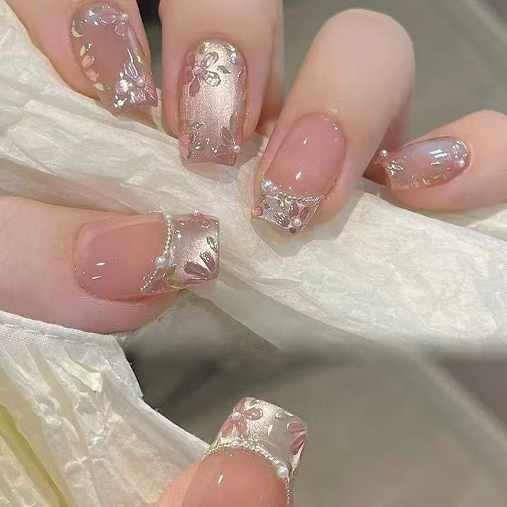 Artificial Nail Set with Floral Accents Bowlift