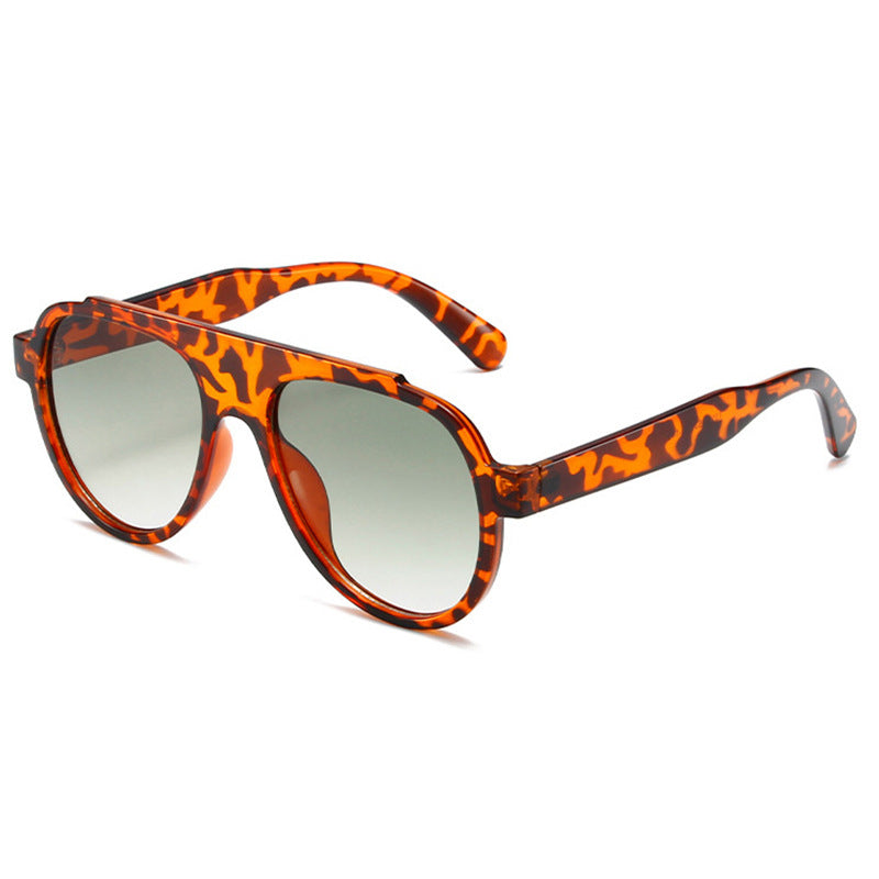 Ladies fashionable sunglasses in eye-catching animal print Bowlift