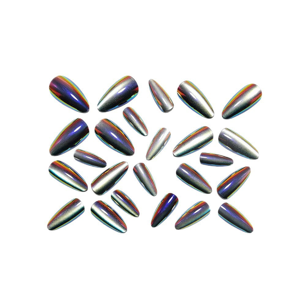 High-gloss artificial nails in modern metallic look Bowlift