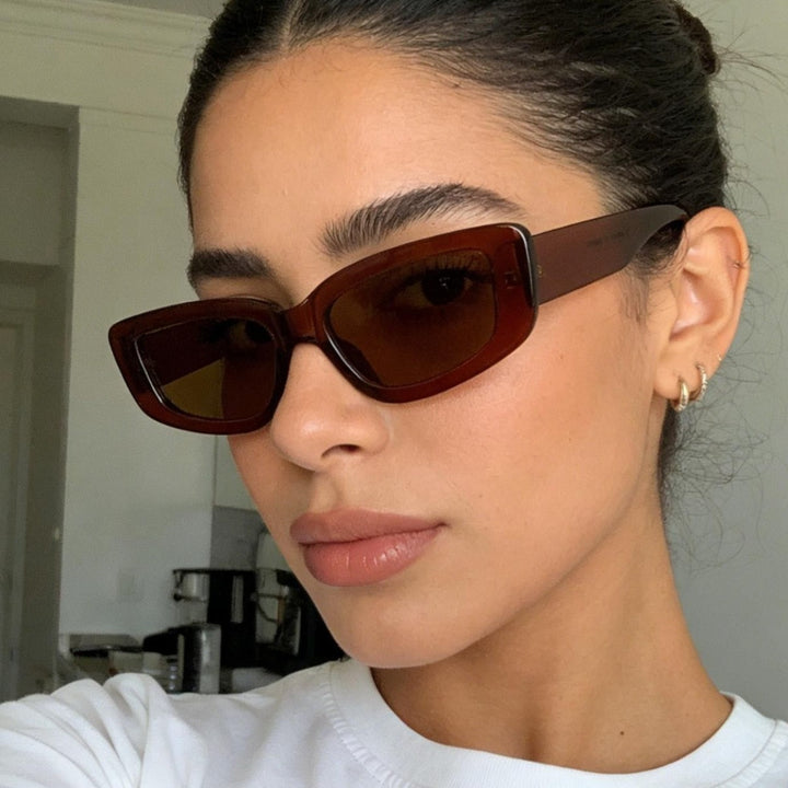 Ladies fashionable Cat-Eye sunglasses with wide plastic frame and UV protection Bowlift