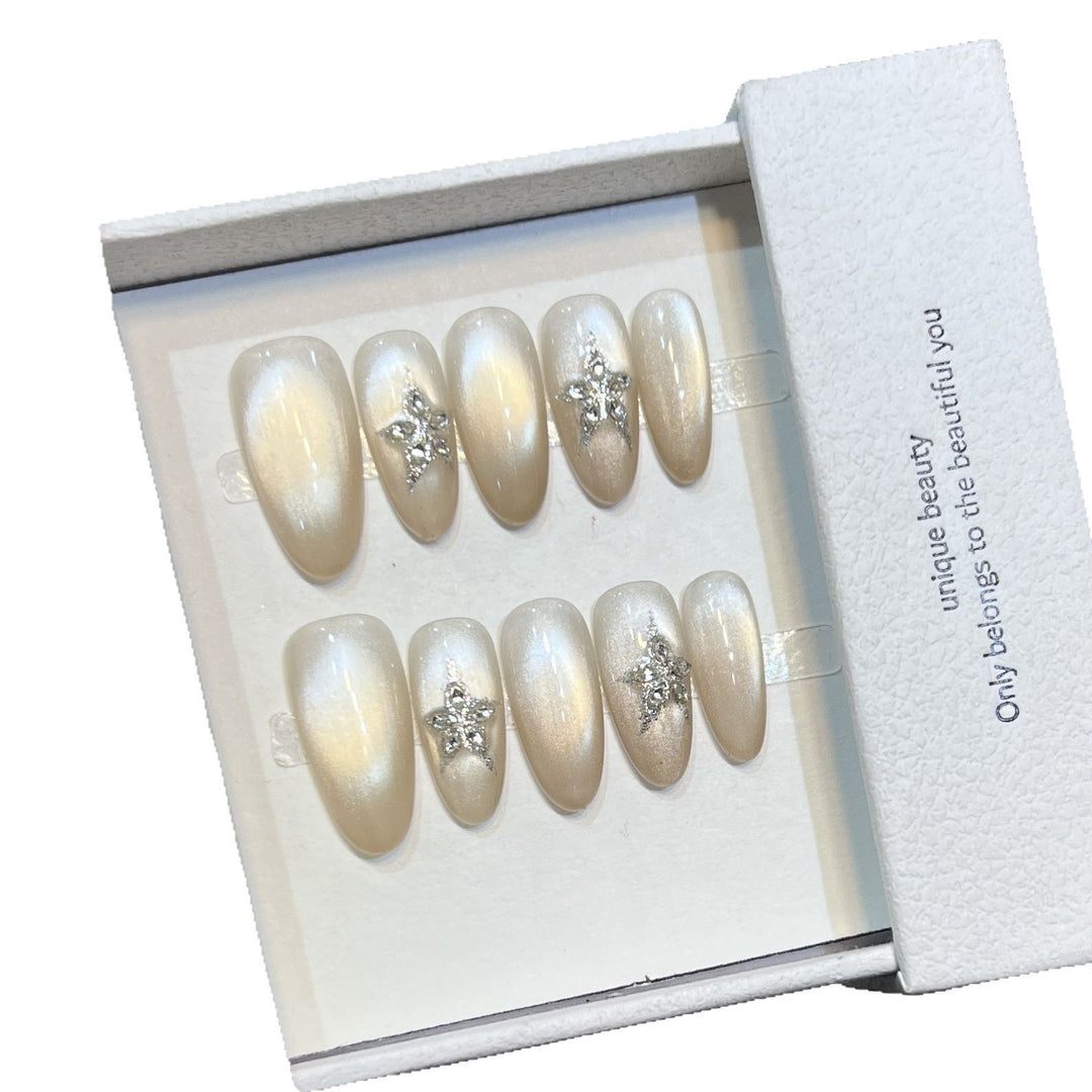 Star-Embellished Press-On Nail Art Set Bowlift