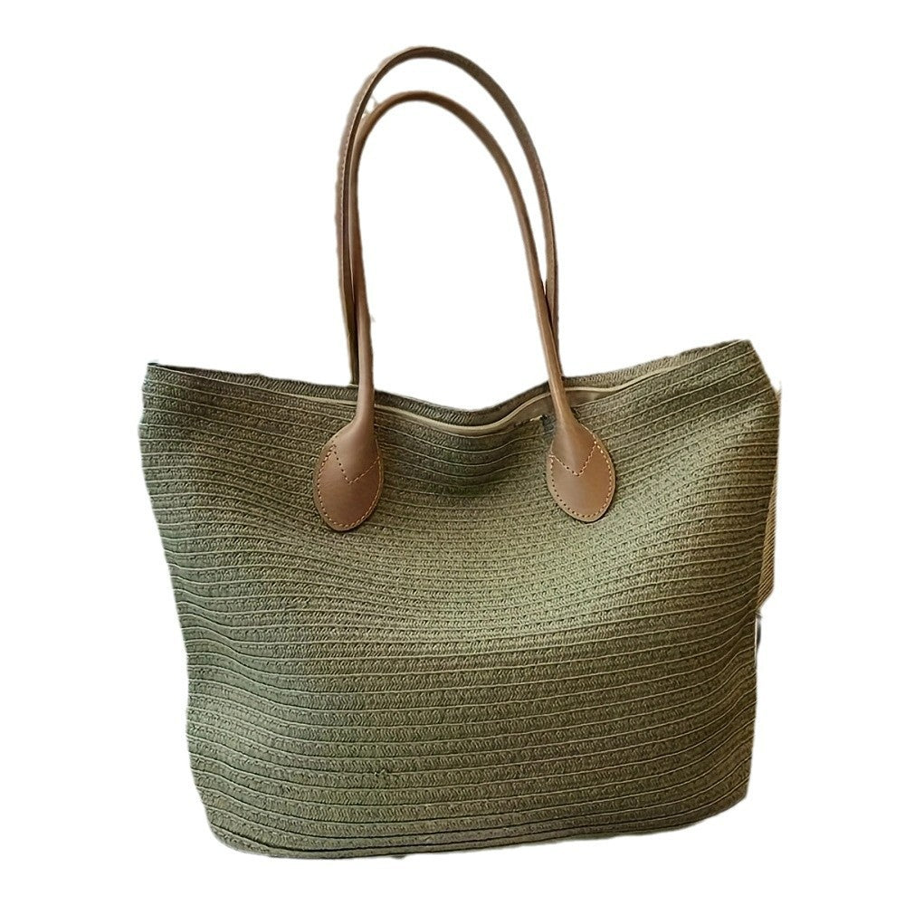 Stylish and Spacious Everyday Bag Bowlift