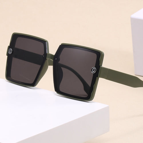 Women square sunglasses with modern design Bowlift