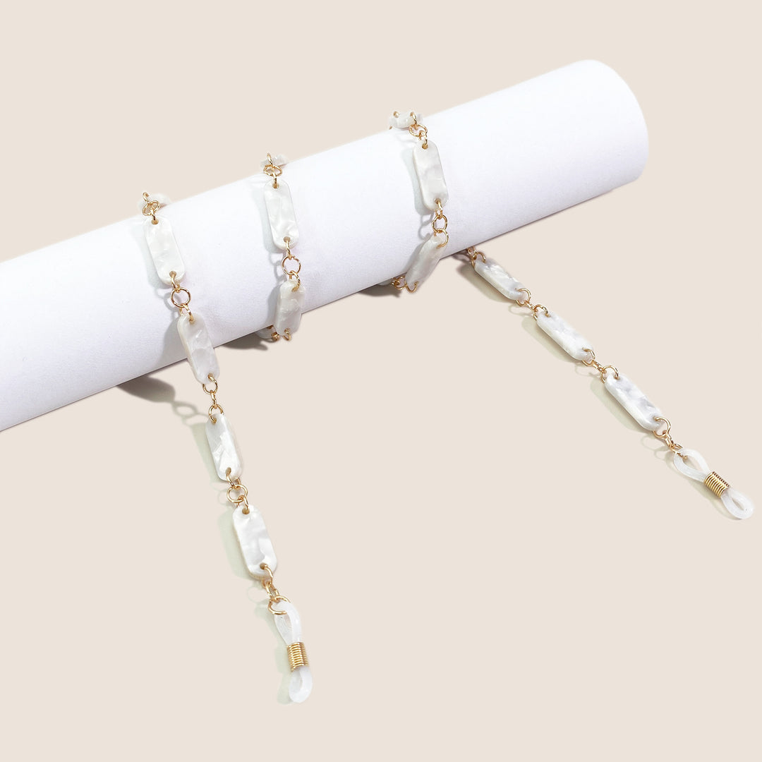 Fashionable Statement Eyewear Chain Bowlift