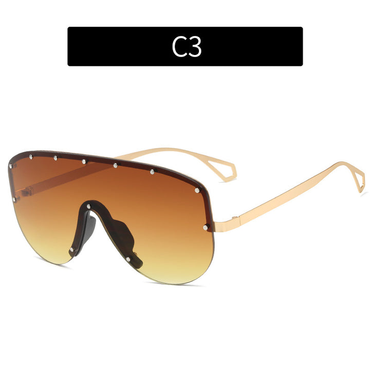 Oversized Shield Sunglasses Modern Look