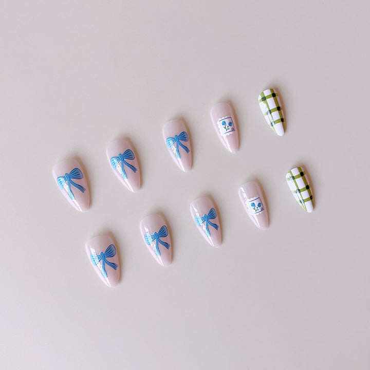 Artificial Nail Design Bowlift