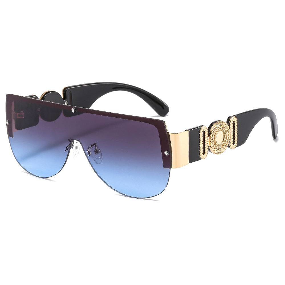 Women oversized sunglasses with luxurious gold accent Bowlift