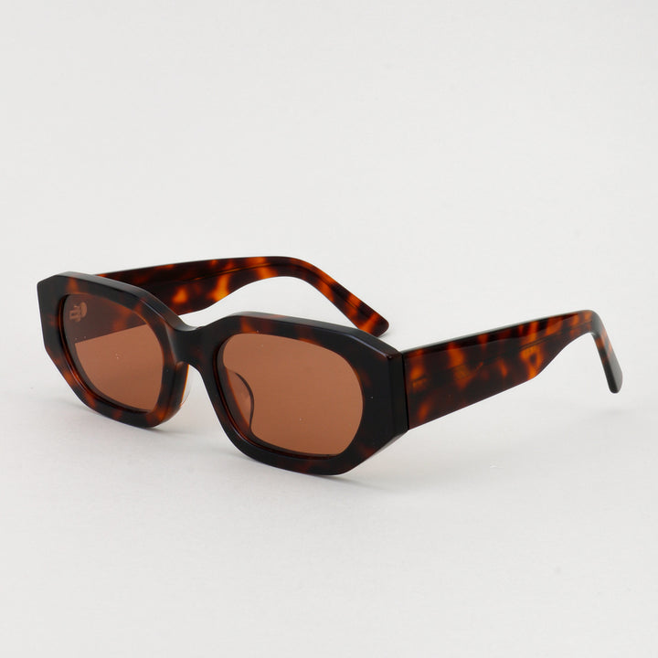 Women's fashionable sunglasses in stylish, oversized design Bowlift