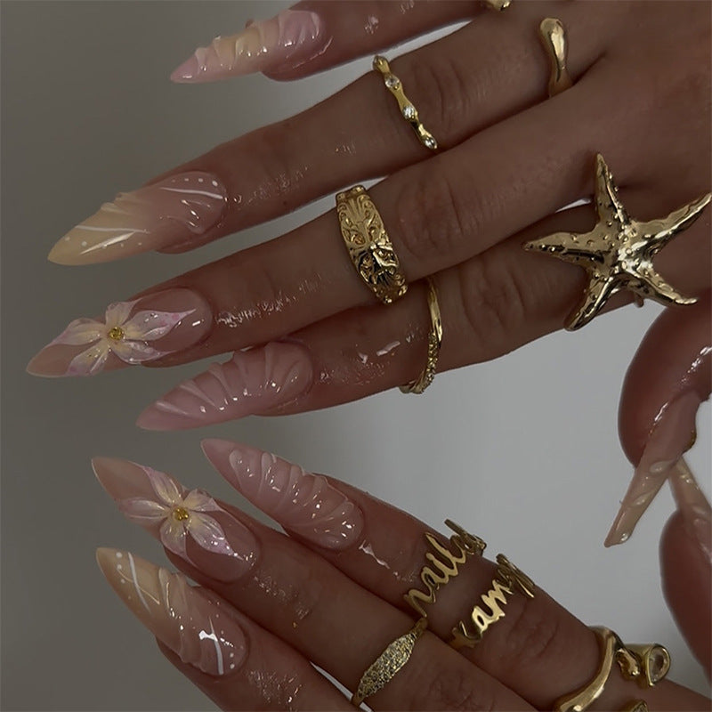 Floral Design Press-On Nail Set with Elegant Accents Bowlift