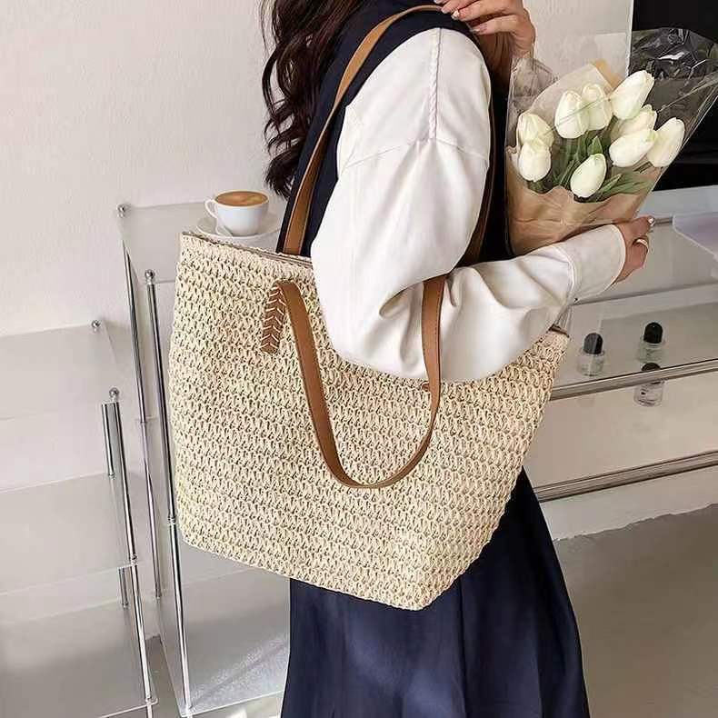 Elegant Bast bag with High-Quality Leather Handles Bowlift