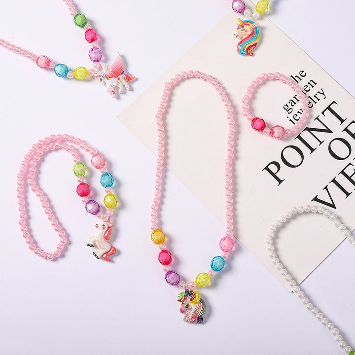 Playful jewelry set with unicorn pendant Bowlift