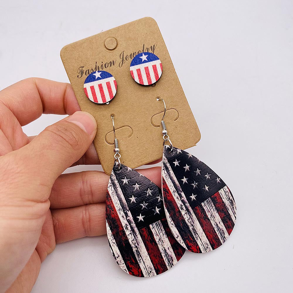 Women's nan lightweight drop earrings made of faux leather with star pattern and matching round ear studs Bowlift