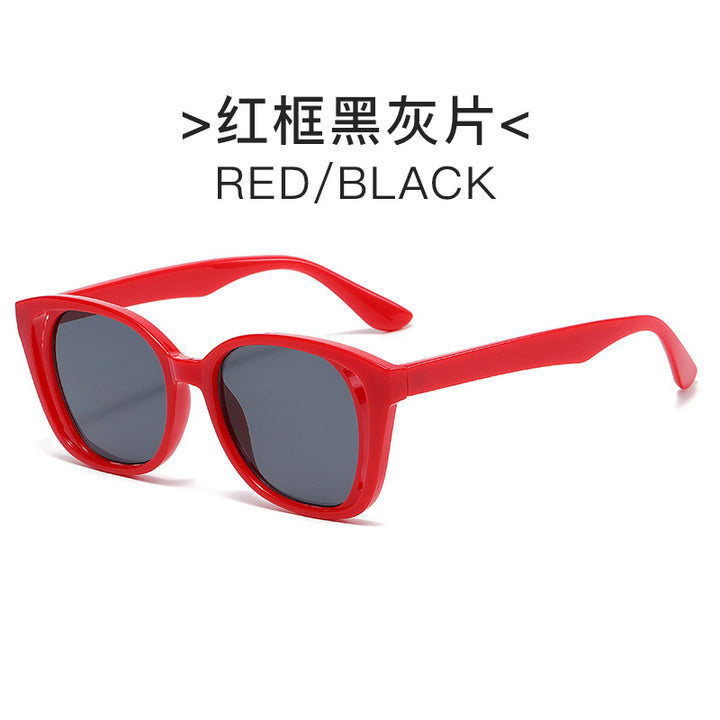 Women's Cat-Eye Sunglasses in Modern Design Bowlift