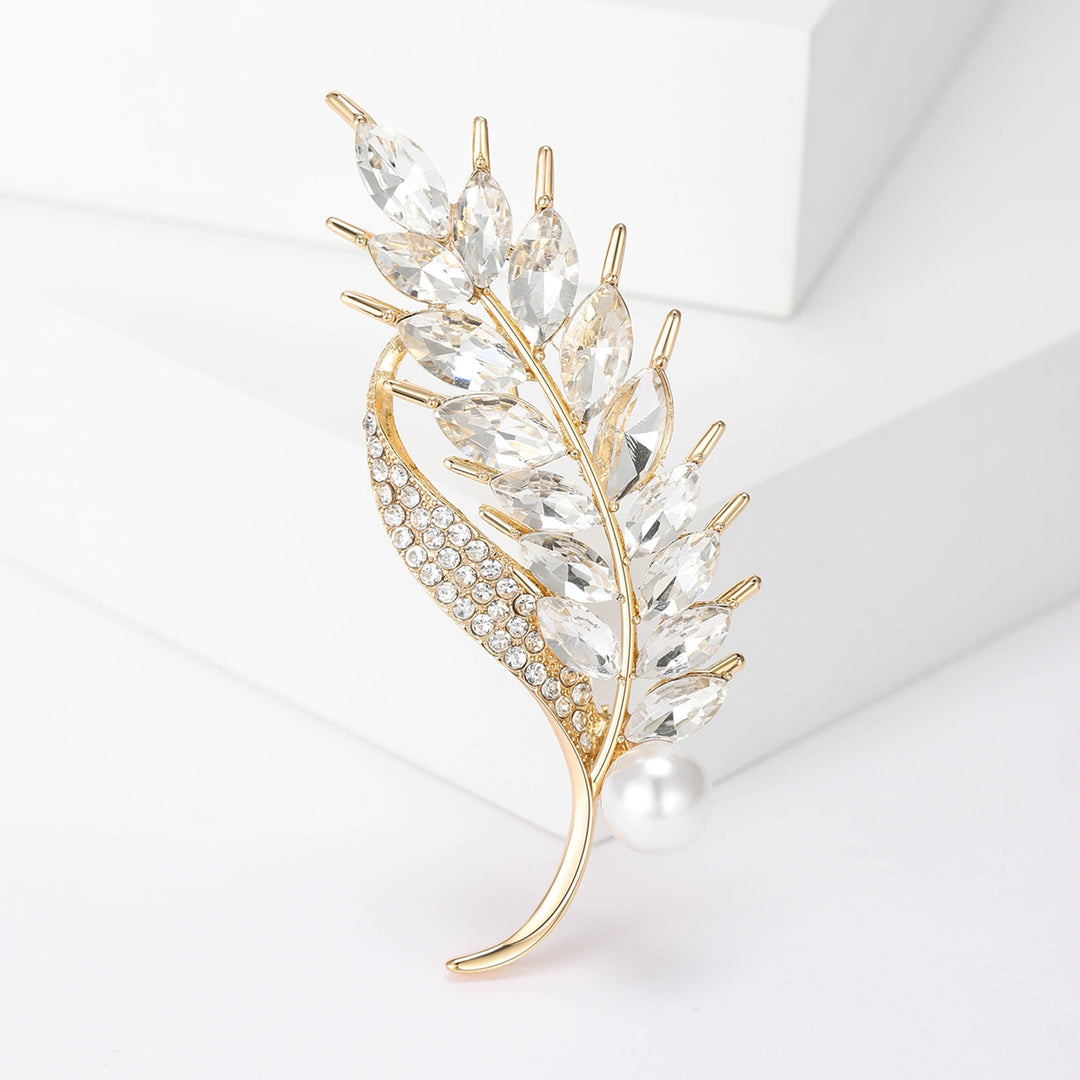 Elegant brooch with glitter stone and pearl Bowlift
