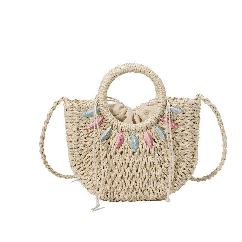 Fashionable straw bag with pearl embellishments Bowlift