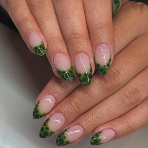 Artistic Green-Gradient Gel Nail Art Bowlift