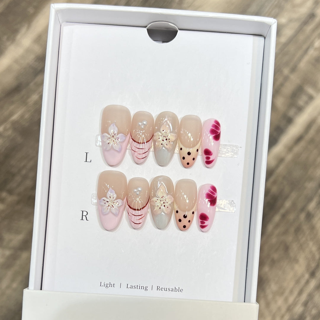 Floral and Polka Dot Press-On Nail Set Bowlift