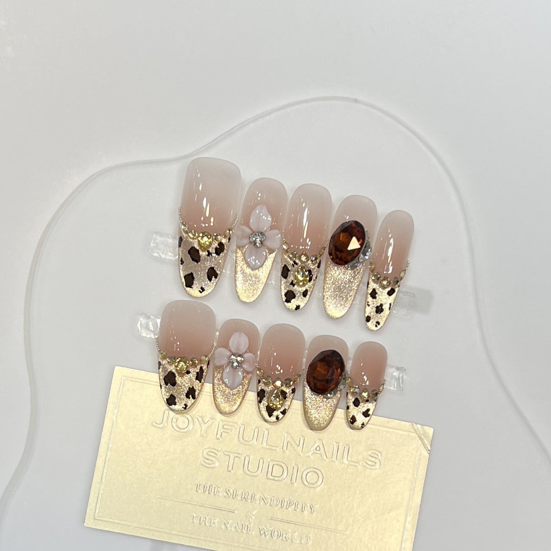 Elegant Stiletto Press-On Nail Set with Decorative Accents Bowlift