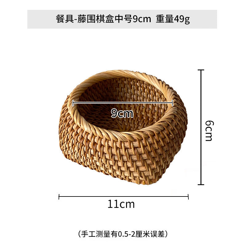Ladies basket made of woven rattan Bowlift