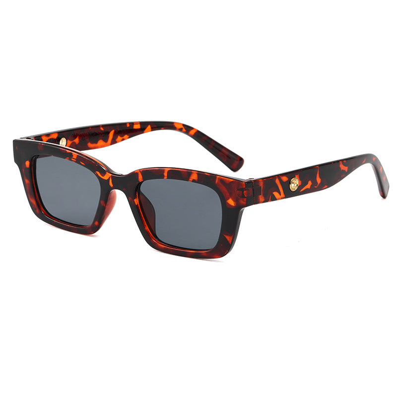 Women’s fashionable sunglasses in trendy tortoiseshell design Bowlift