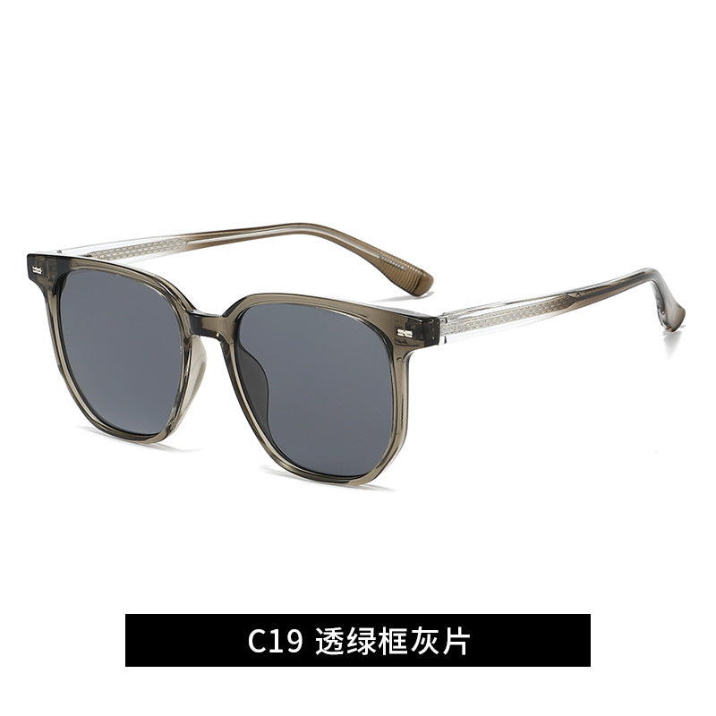 Ladies sunglasses in a modern square frame Bowlift