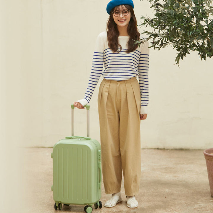 Compact Hard Shell Travel Spinner Suitcase